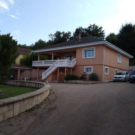Comme A La Maison ! Chavanoz Extérieur photo