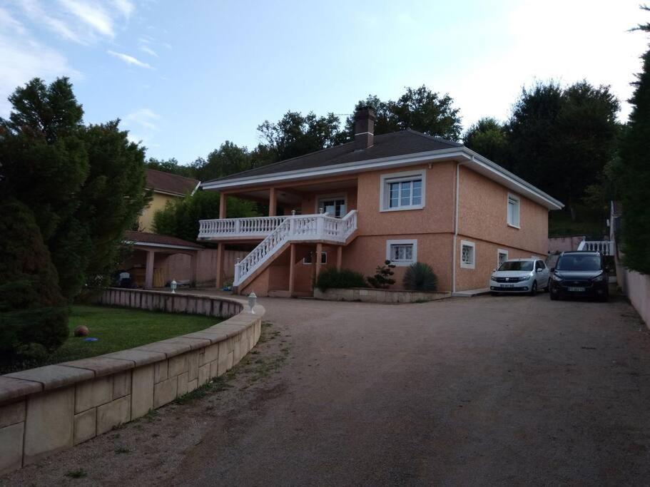 Comme A La Maison ! Chavanoz Extérieur photo